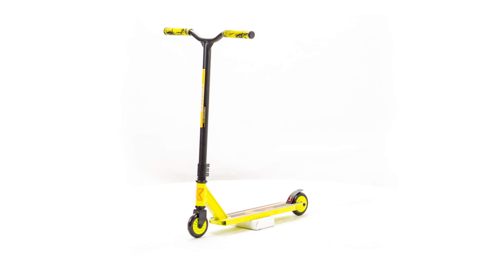 Самокат KROSTEK EXTRIM №7 салатовый